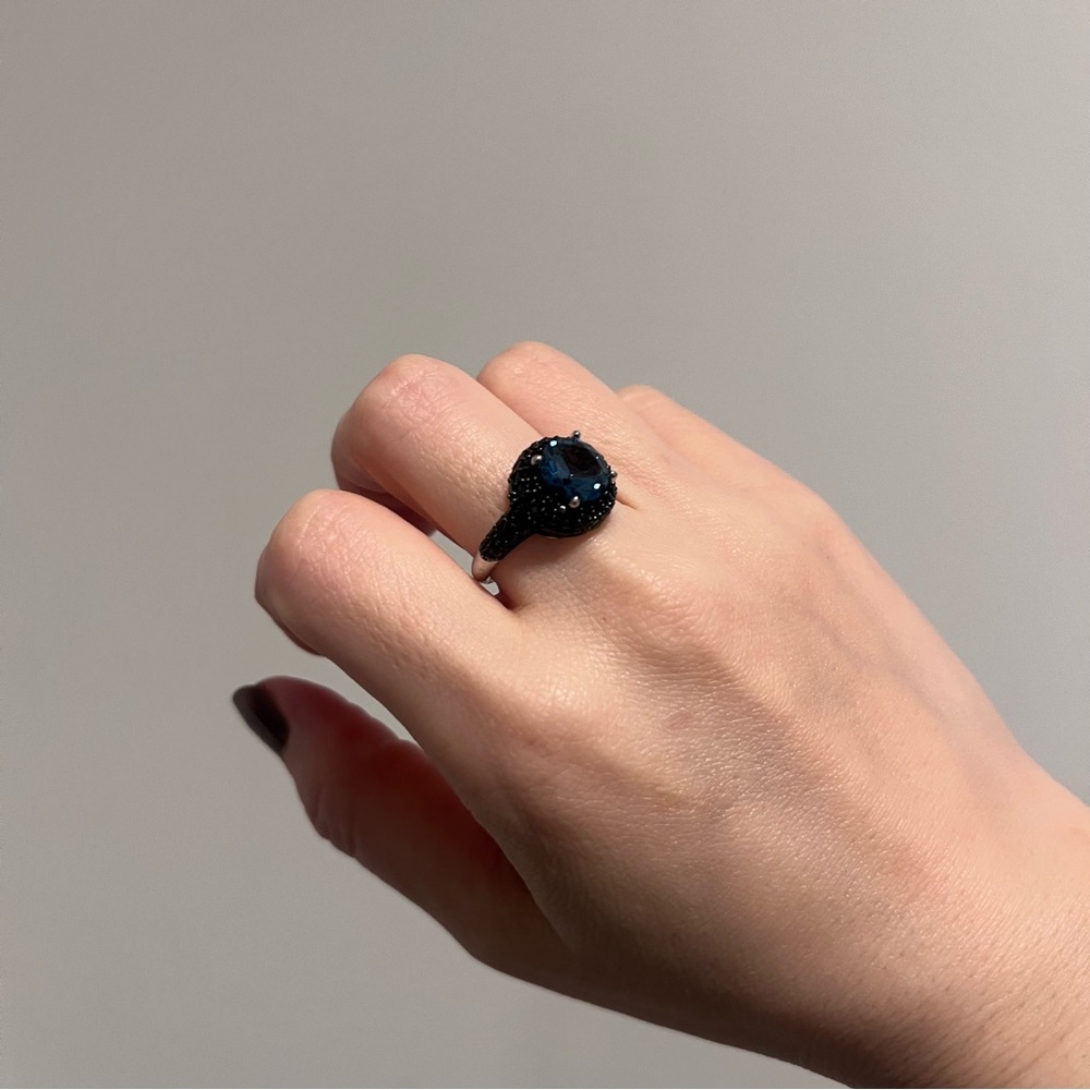 NWT Black Spinel & Blue Topaz Cocktail Ring